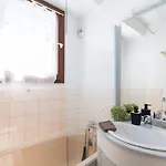 Appartement T2 Avec Jardinet, Parking Et Casier A Skis, Quartier Thermal, Proche Telecabine, 2 Etoiles - Fr-1-296-171