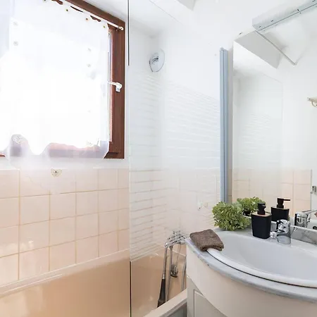 Apartment T2 Avec Jardinet, Parking Et Casier A Skis, Quartier Thermal, Proche Telecabine, 2 Etoiles - Fr-1-296-171