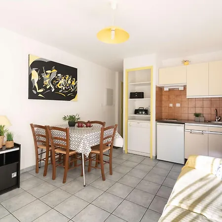 T2 Avec Jardinet, Parking Et Casier A Skis, Quartier Thermal, Proche Telecabine, 2 Etoiles - Fr-1-296-171 Apartment *
