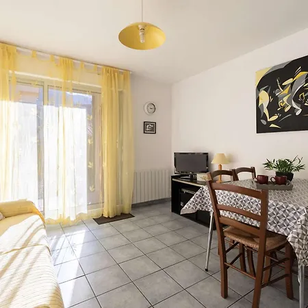 Apartment T2 Avec Jardinet, Parking Et Casier A Skis, Quartier Thermal, Proche Telecabine, 2 Etoiles - Fr-1-296-171 *